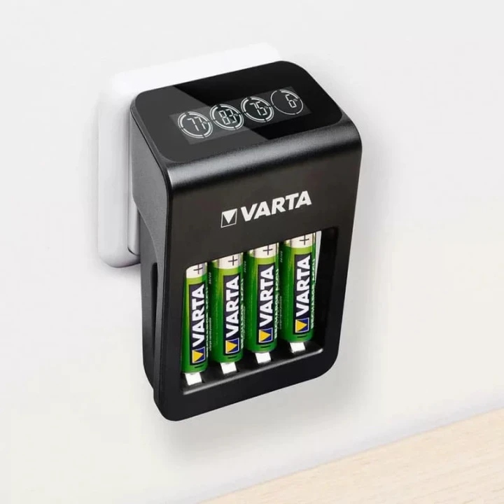 varta-lcd-plug-charger-plus-02-batterex-alg.jpg